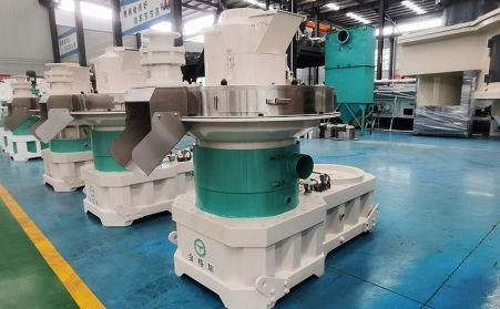 生物质颗粒唬唬；峁┑氖巧镏是褰嗳剂